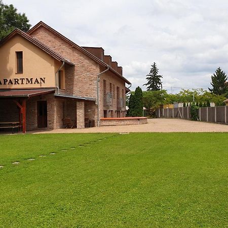 Gyulai Fuerdoe Apartman Luaran gambar