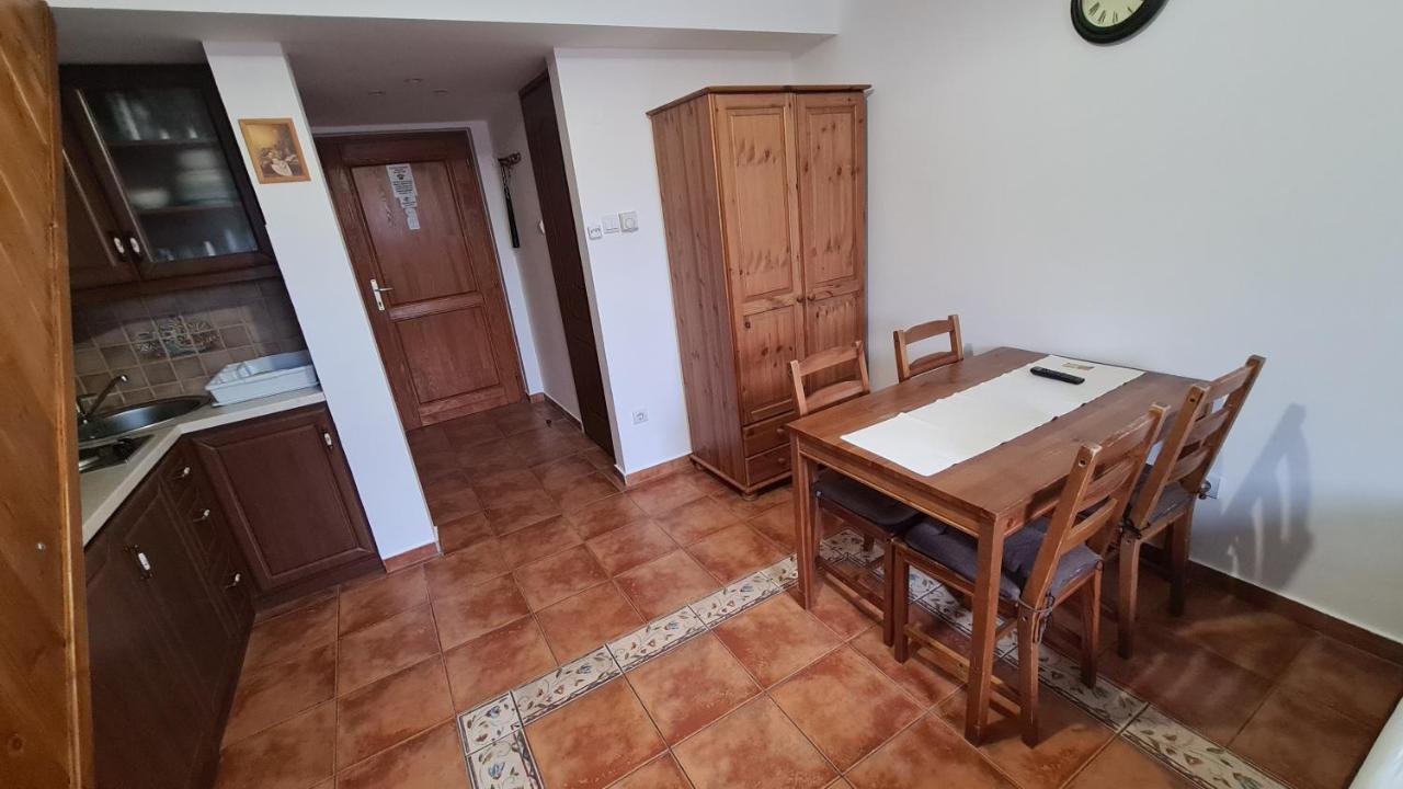 Gyulai Fuerdoe Apartman Luaran gambar