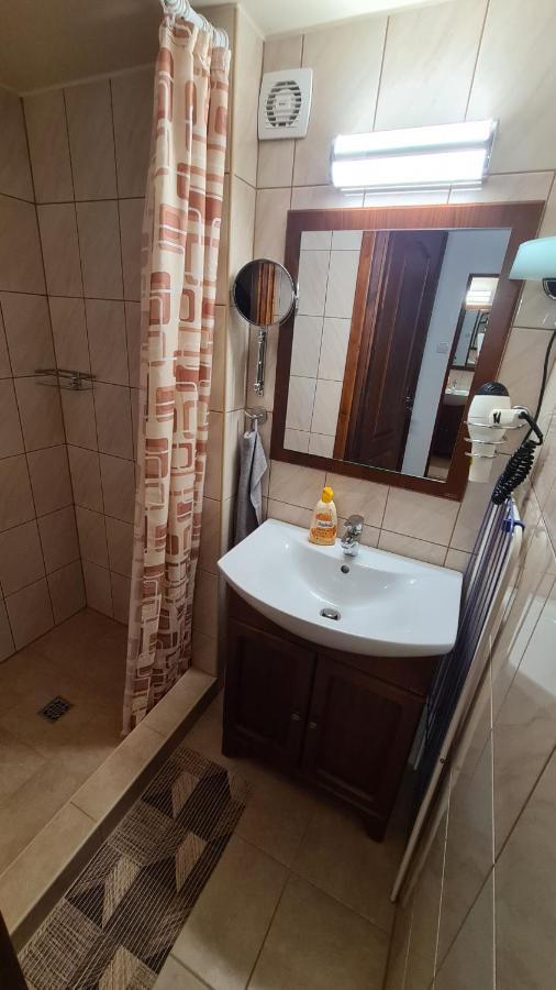 Gyulai Fuerdoe Apartman Luaran gambar