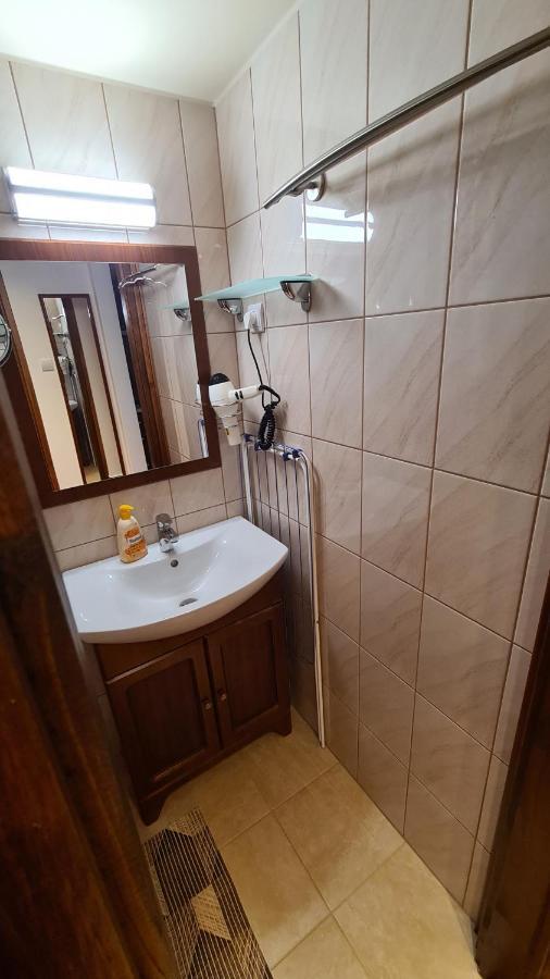 Gyulai Fuerdoe Apartman Luaran gambar