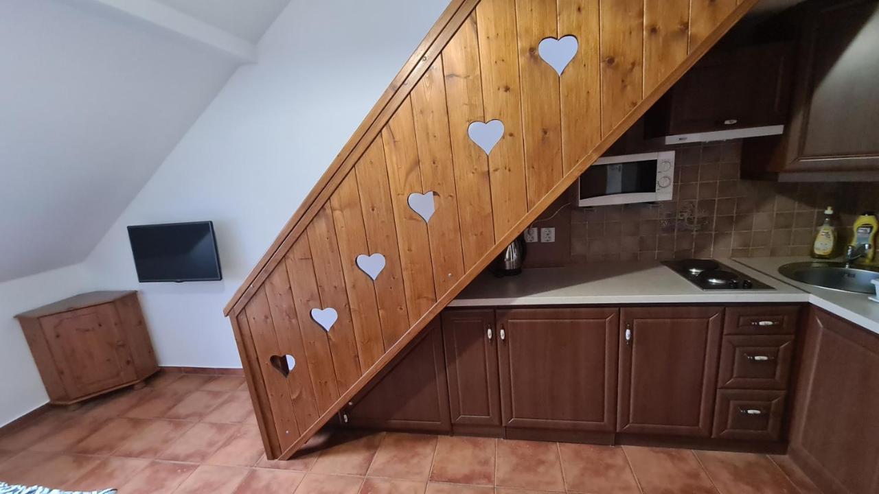 Gyulai Fuerdoe Apartman Luaran gambar